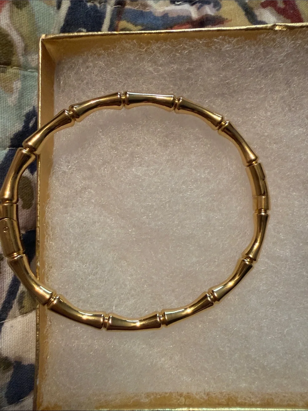 N/A elegant gold